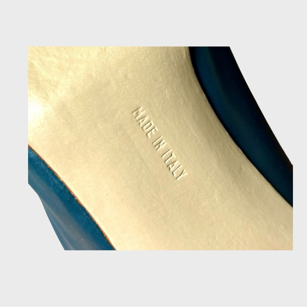 Ferragamo Women’s Teal Green Brown Trim Gold Sole Classic Heels Sz 7.5D - Picture 12 of 14